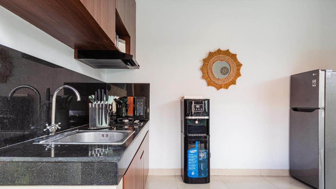 Cosy And Cheerful 2 Bedroom Villa 5Mins To Finns Canggu  Ngoại thất bức ảnh